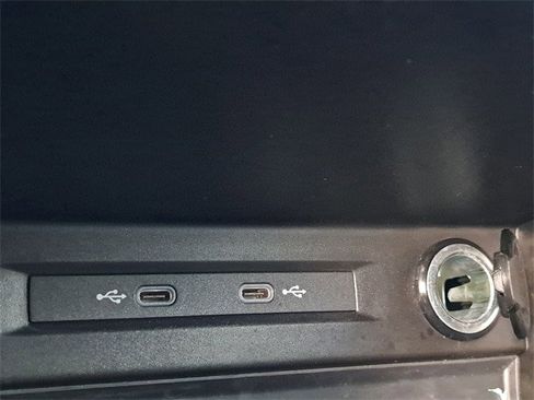 Certified 2023 Volkswagen Tiguan SE image 27