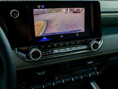 Used 2025 Chevrolet Colorado ZR2 image 22