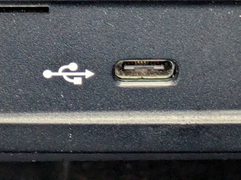 Used 2022 Mercedes-Benz GLB 250 image 25