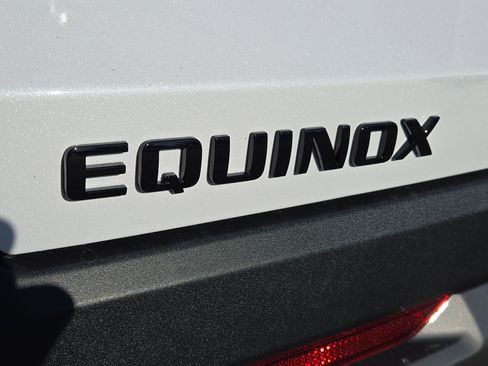 New 2026 Chevrolet Equinox ACTIV image 18