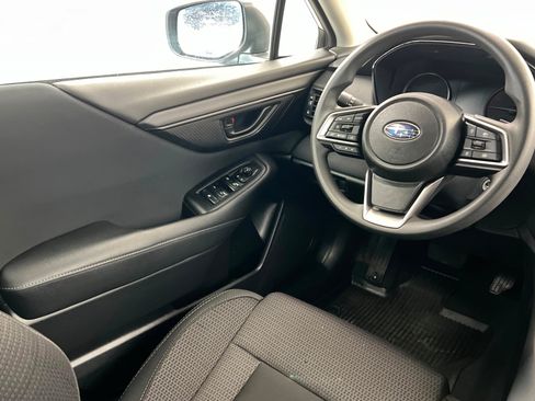 Used 2025 Subaru Outback 2.5i image 11