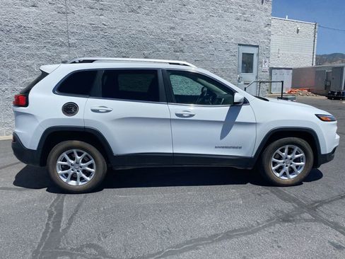 Used 2014 Jeep Cherokee Latitude image 9