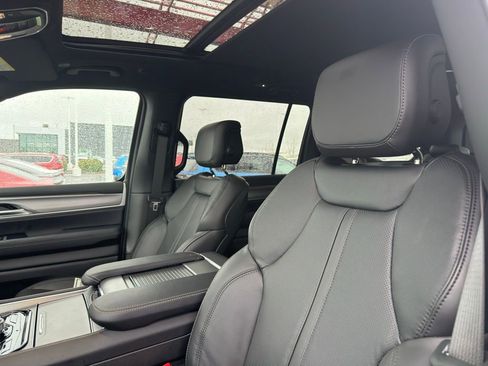 New 2026 Jeep Grand Wagoneer Upland w/ Quick Order Packge 29V Upland image 15