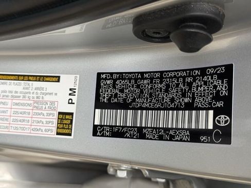 Used 2024 Toyota Corolla SE w/ SE Premium Package FWD image 34