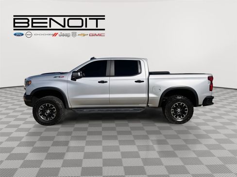 Used 2022 Chevrolet Silverado 1500 ZR2 w/ Technology Package image 4