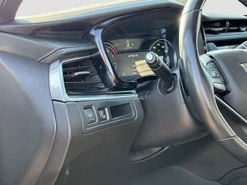 Used 2023 Cadillac XT6 Luxury FWD image 10