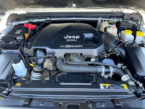 Used 2021 Jeep Wrangler Unlimited Rubicon AWD/4WD image 30