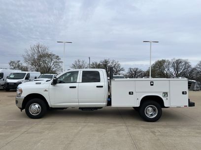 New 2024 RAM 3500 Tradesman w/ Chrome Appearance Group