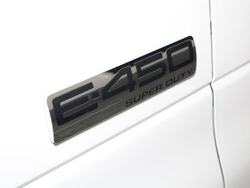Used 2022 Ford E-450 and Econoline 450 Super Duty RWD image 12