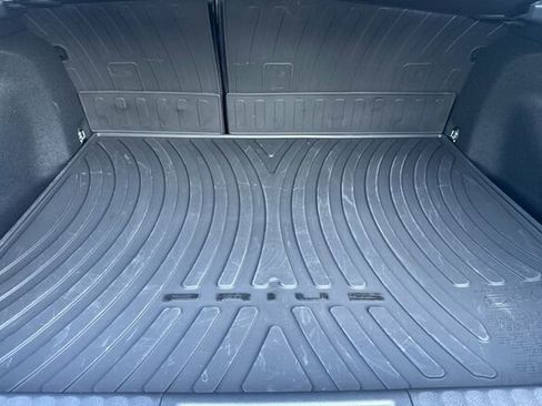 Used 2025 Toyota Prius Plug-In Hybrid image 12