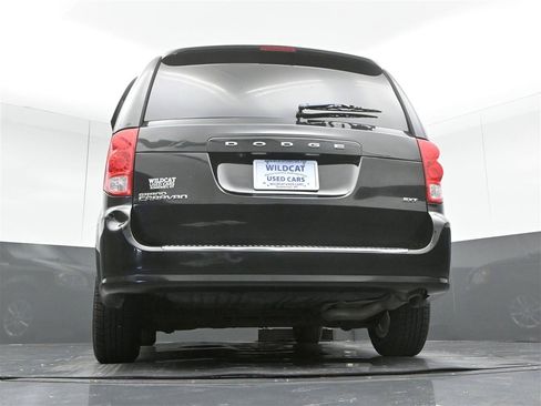 Used 2019 Dodge Grand Caravan SXT FWD image 35