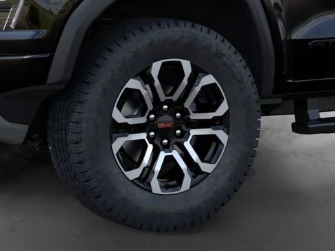 New 2026 GMC Canyon AT4 w/ AT4 Premium Package AWD/4WD image 9