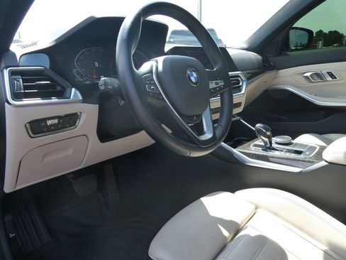 Used 2021 BMW 330i Sedan w/ Premium Package RWD image 21