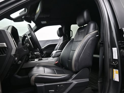 Used 2018 Ford F150 Raptor w/ Equipment Group 802A Luxury image 17