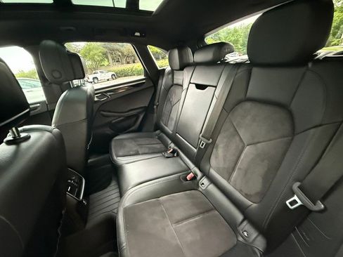 Used 2018 Porsche Macan S AWD/4WD image 26