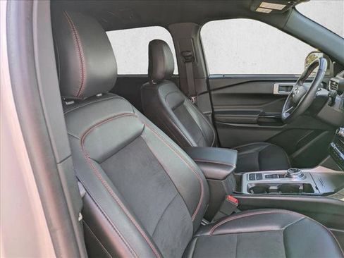 Used 2022 Ford Explorer ST-Line w/ Class IV Trailer Tow Package image 18