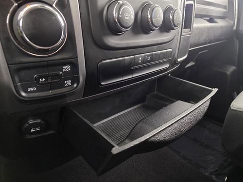 Used 2024 RAM 1500 Classic SLT image 39