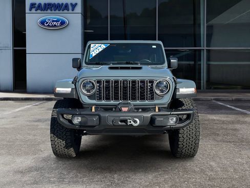 Used 2024 Jeep Wrangler Unlimited Rubicon 392 image 2
