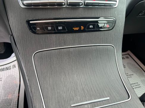 Used 2021 Mercedes-Benz GLC 300 4MATIC w/ Premium Package image 35