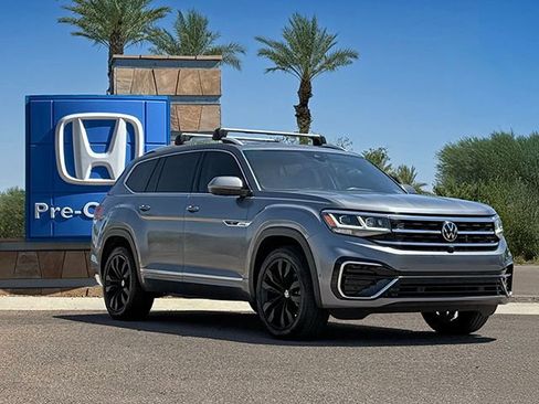 Used 2023 Volkswagen Atlas SEL Premium AWD/4WD image 2