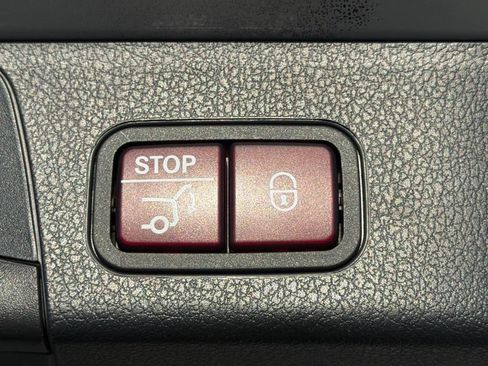 Used 2022 Mercedes-Benz GLB 250 image 15