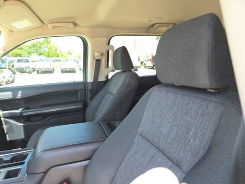 Used 2022 Ford Expedition XLT RWD image 7