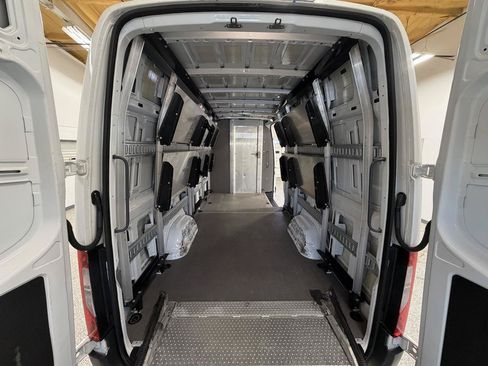 Used 2020 Mercedes-Benz Sprinter 2500 w/ Driver Convenience Package image 24