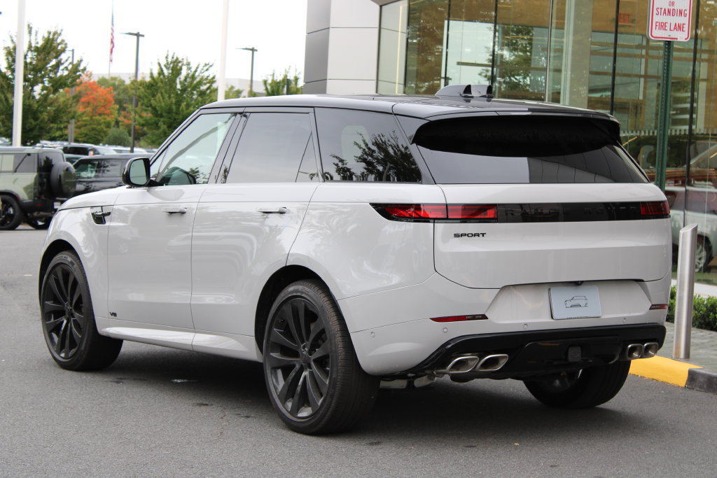 New 2027 Land Rover Range Rover Sport Dynamic SE AWD/4WD image 5