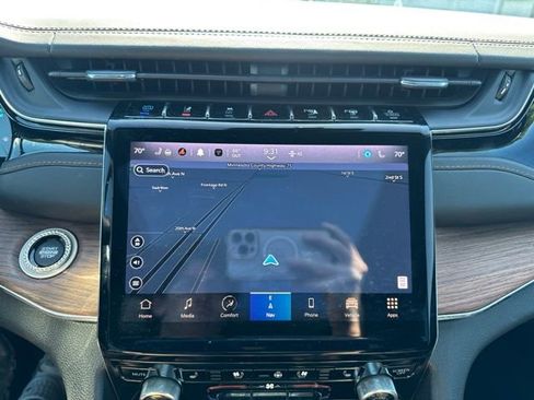 Used 2023 Jeep Grand Cherokee Summit w/ Luxury Tech Group V AWD/4WD image 3