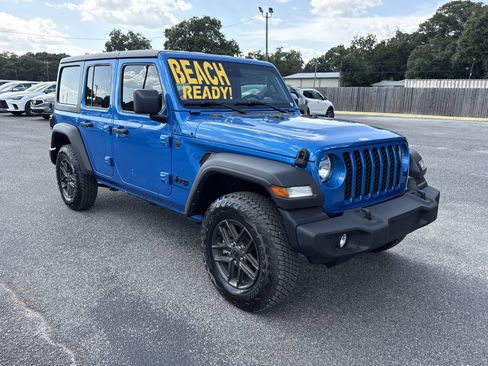 Used 2024 Jeep Wrangler Unlimited Sport AWD/4WD image 7