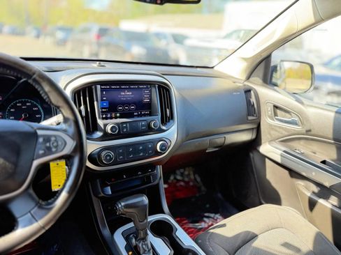 Used 2019 Chevrolet Colorado LT AWD/4WD image 25
