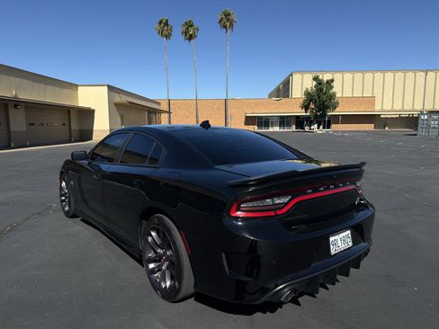 Used 2020 Dodge Charger Scat Pack RWD image 5