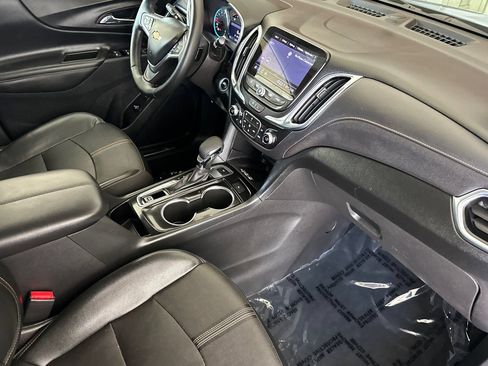 Used 2023 Chevrolet Equinox Premier AWD/4WD image 19