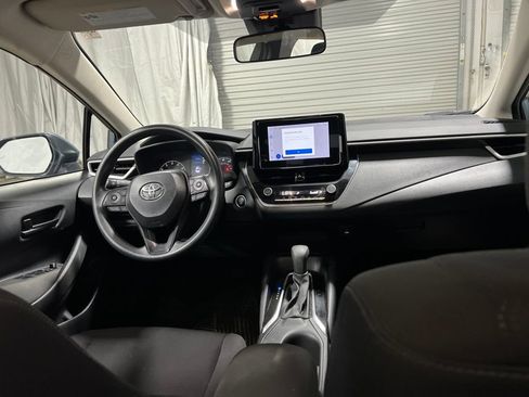 Used 2025 Toyota Corolla LE w/ Convenience Package FWD image 13