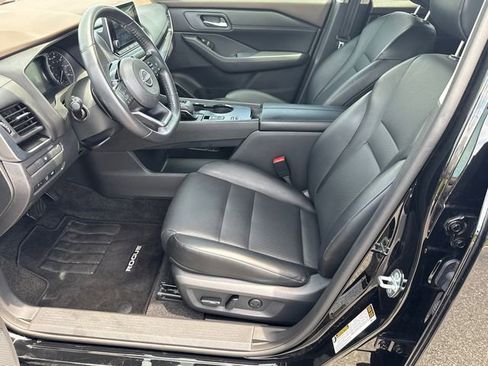 Used 2023 Nissan Rogue SV w/ SV Premium B Package FWD image 9
