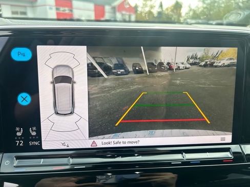 New 2026 Volkswagen Atlas SE image 25