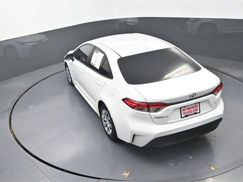 Used 2023 Toyota Corolla LE image 23