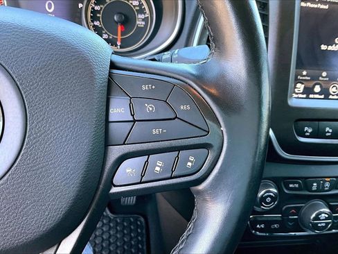 Certified 2021 Jeep Cherokee Trailhawk w/ Sun, Sound & Nav Group image 31