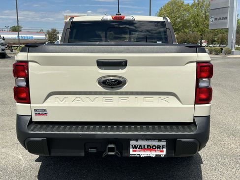 Used 2024 Ford Maverick Lariat w/ Black Appearance Package image 5