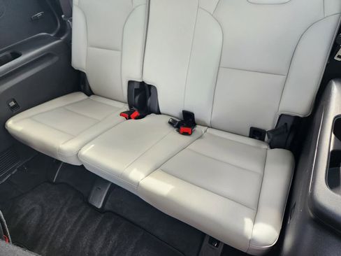 Used 2025 Kia Telluride S image 30