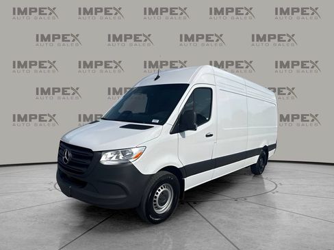 Used 2025 Mercedes-Benz Sprinter 2500 image 1