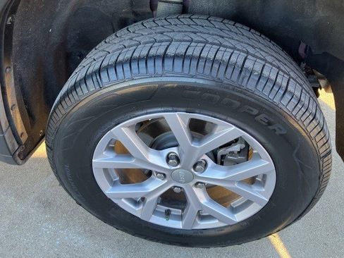 Certified 2022 Jeep Grand Cherokee Limited image 27