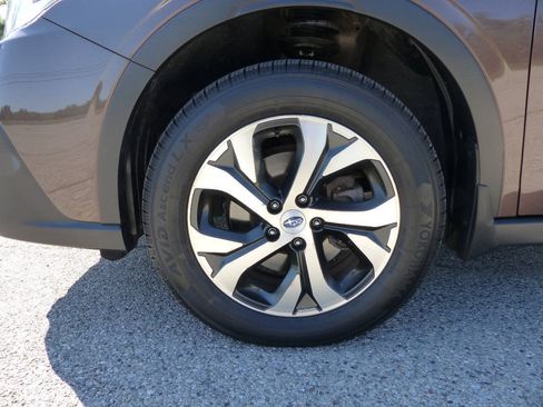 Used 2020 Subaru Outback Limited w/ Popular Package #2 AWD/4WD image 14