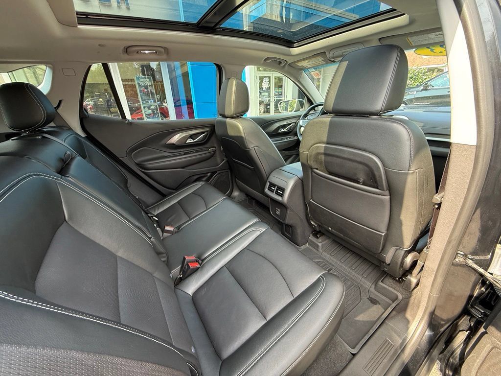 Used 2023 GMC Terrain SLT w/ Elevation Edition AWD/4WD image 36