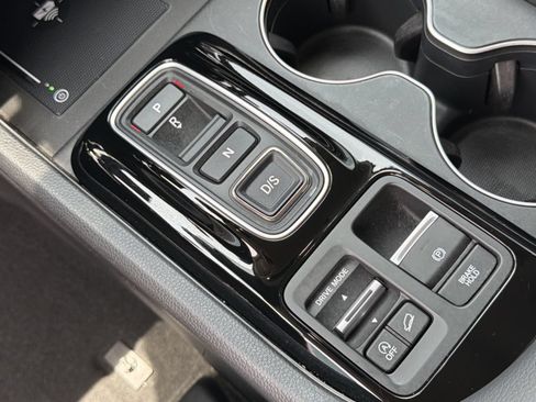Certified 2025 Honda Pilot EX-L image 16