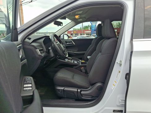 Used 2022 Mitsubishi Outlander ES FWD image 14