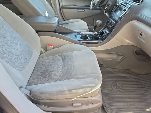 Used 2017 Buick Enclave Convenience FWD image 22