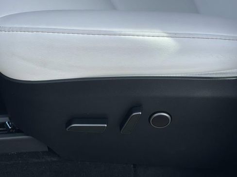 Used 2023 Tesla Model Y Performance image 20