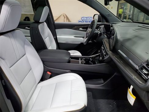 New 2025 Chevrolet Traverse High Country image 15