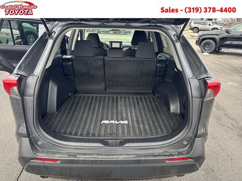 Certified 2022 Toyota RAV4 LE image 26